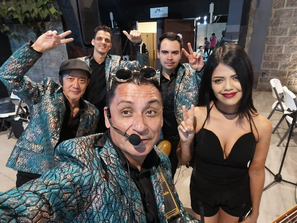 SARAO grupo musical versátil