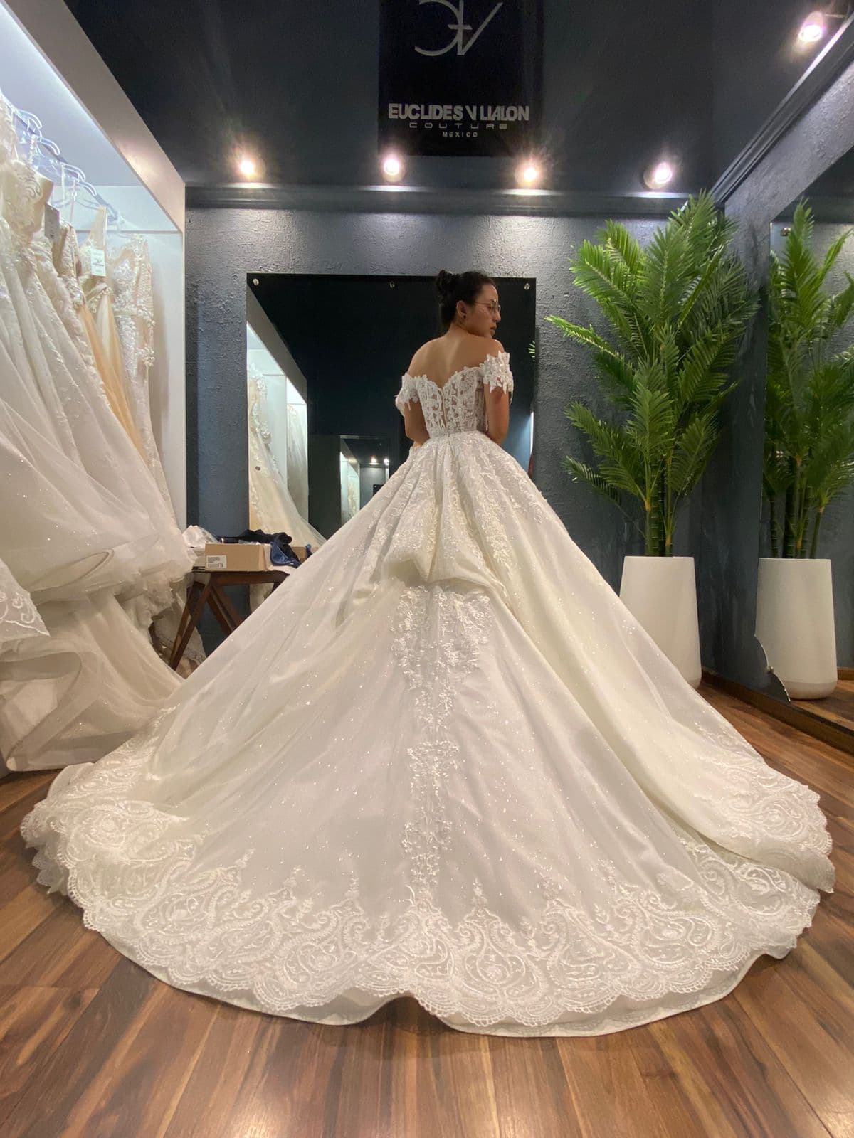 EVANA/NOVIAS